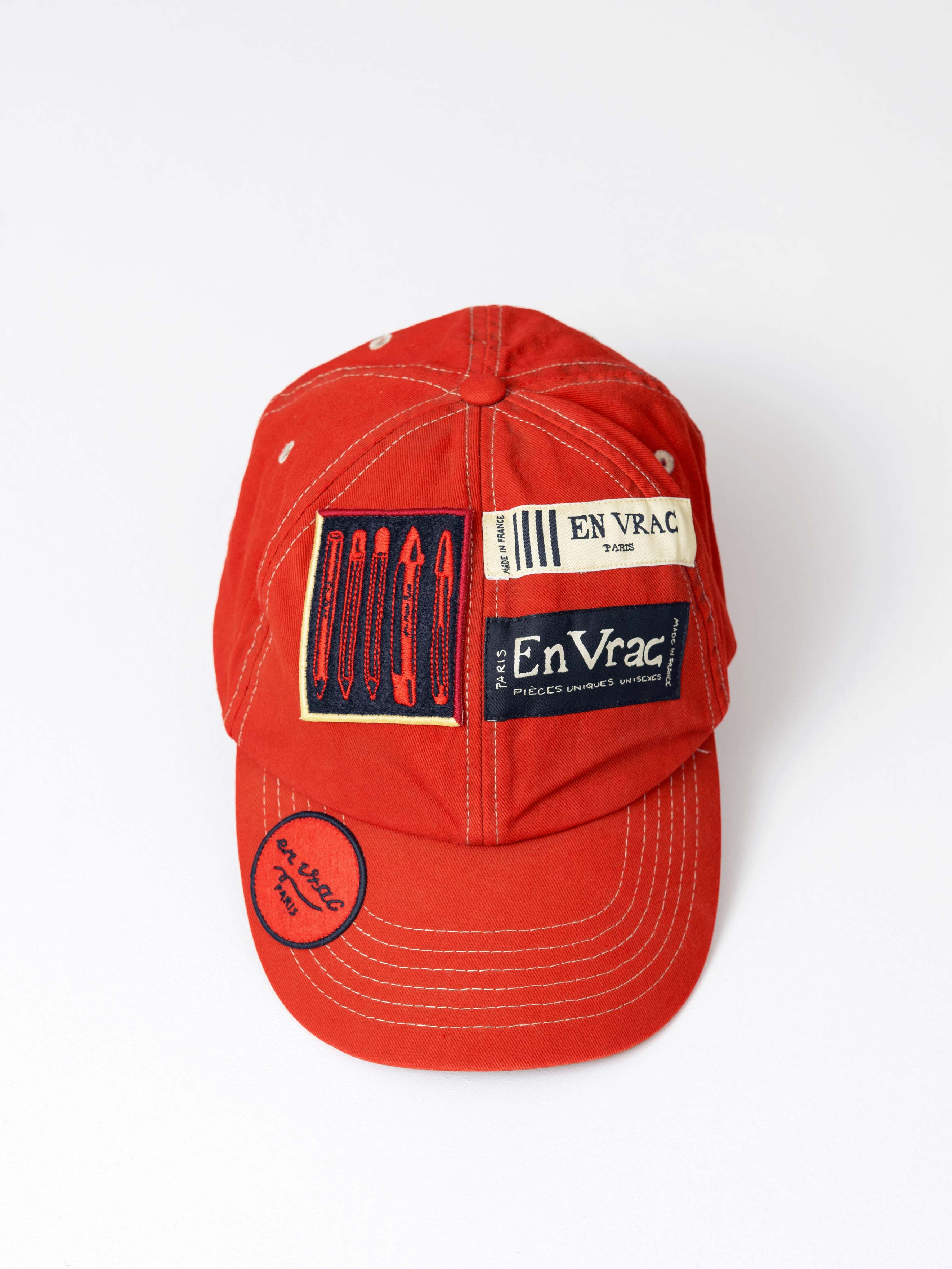 Casquette brodée rouge
