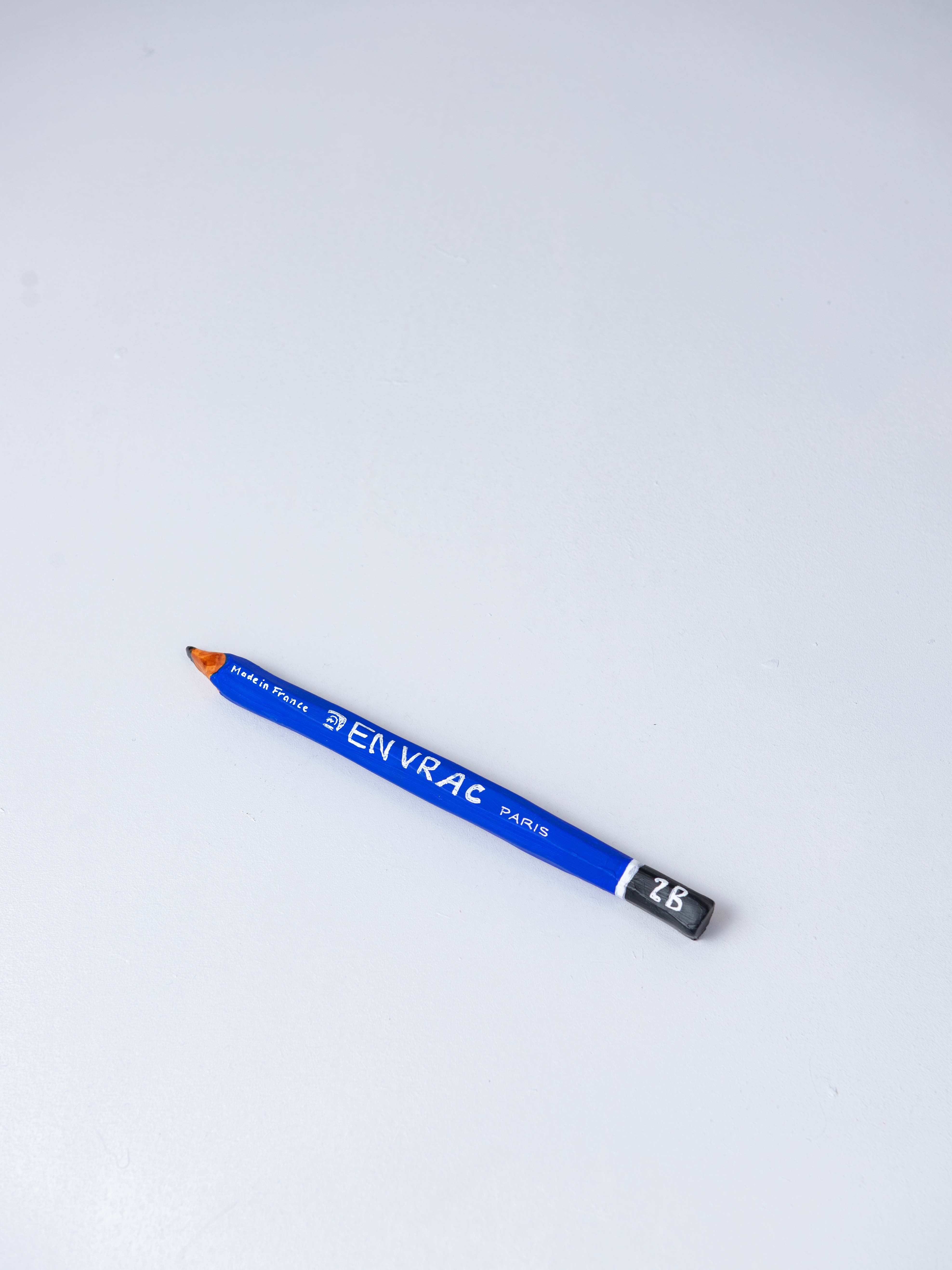 Crayon à papier bleu